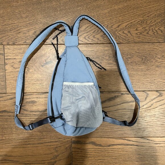 Free People Movement Cakewalk Sling Bag - Brand New! - Picture 5 of 5